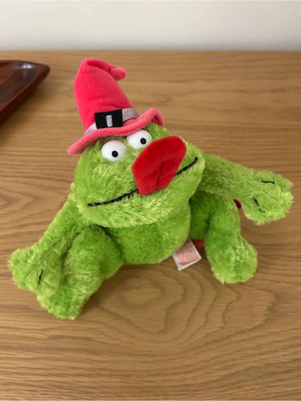 Russ Berrie “Croaker” Friendly Fritters Plush Frog